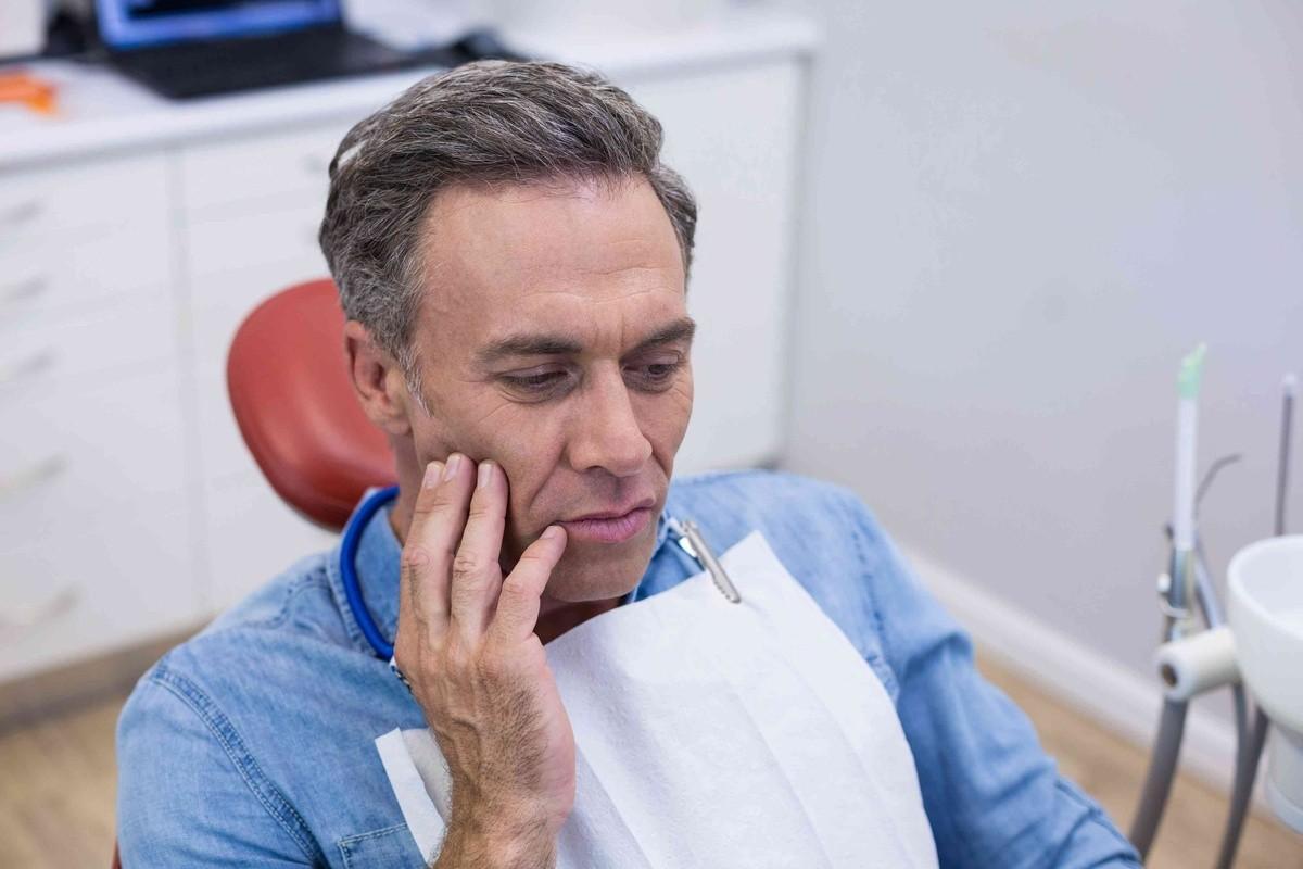 Featured image for “When Should You Visit an Emergency Dental Clinic in Scarborough for Tooth Pain?”